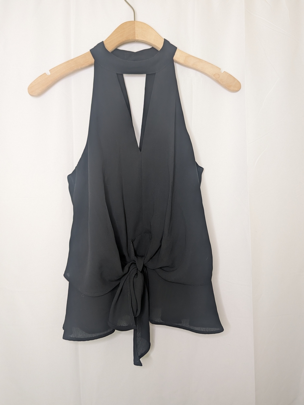 🔴5/$25 Aqua Black Halter Tie-Front Tank Top